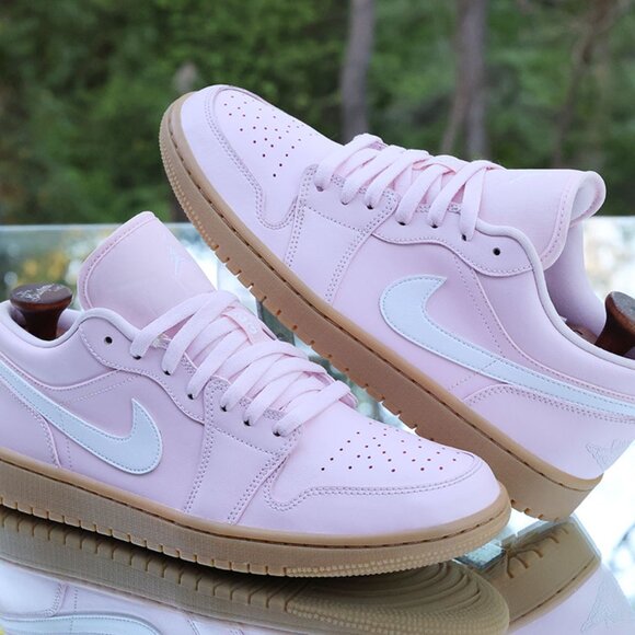 Air Jordan 1 Low Arctic Pink Gum - Picture 7 of 13